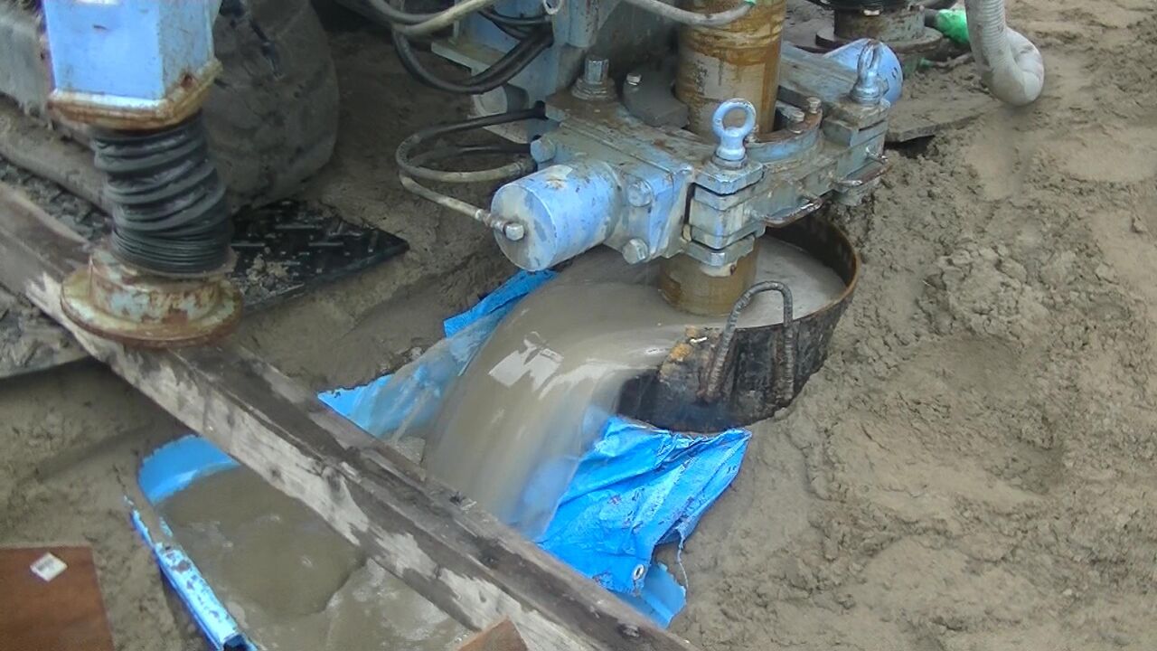 <center>Excavation of a sand layer without using bentonite.<br>～ Driling mud “Holere 2.0” ～</center>
