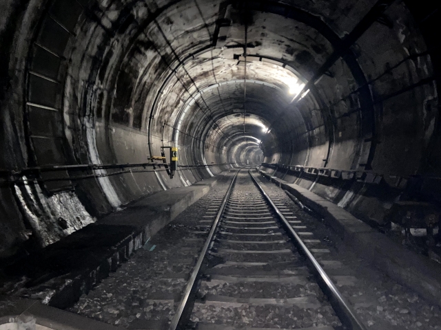 <center>泥土圧シールド工における施工性向上の取り組み<br>添加剤 “スーパー加泥剤” の活用について</center>